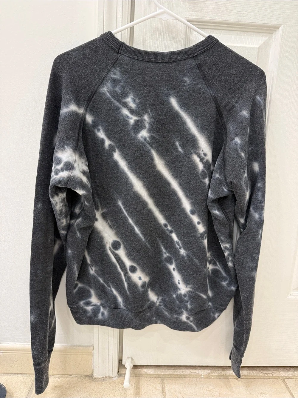 Parker Tie-Dye Crewneck Sweatshirt - Black & White. Size small